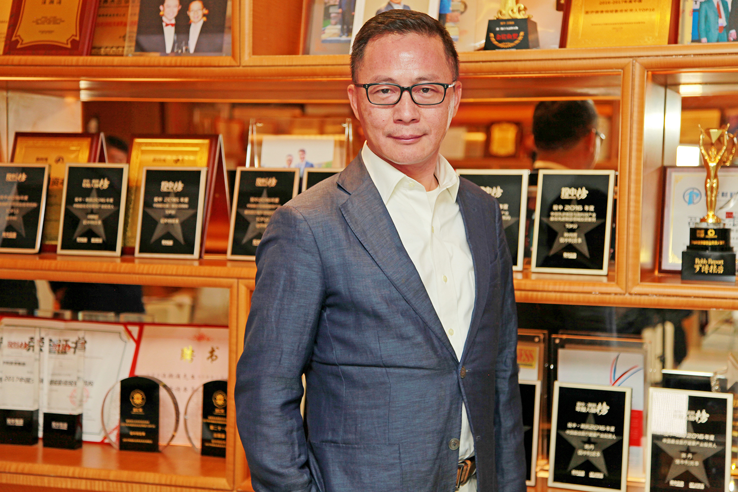 他15岁上大学,22岁闯荡华尔街,却在这家a股公司"栽了跟头"