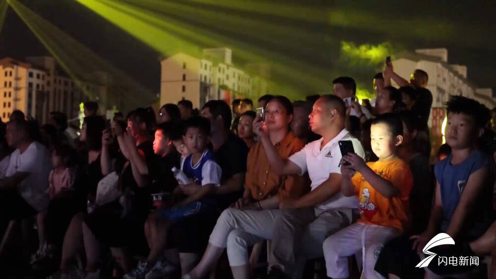 灯火璀璨 人流如织!德州庆云祥云古镇不夜城启幕 激发夜间消费新活力