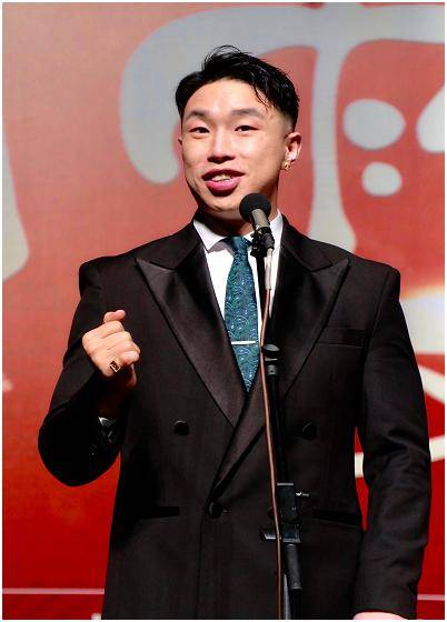 烧饼发文:我可不是小偷,网友:太损了,音频老师应该急坏了