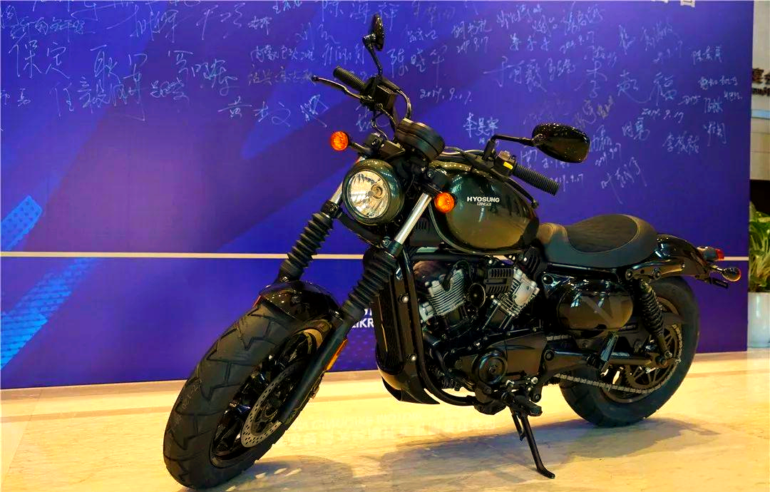 济南轻骑大韩gv300s上市,复古巡航再掀潮流