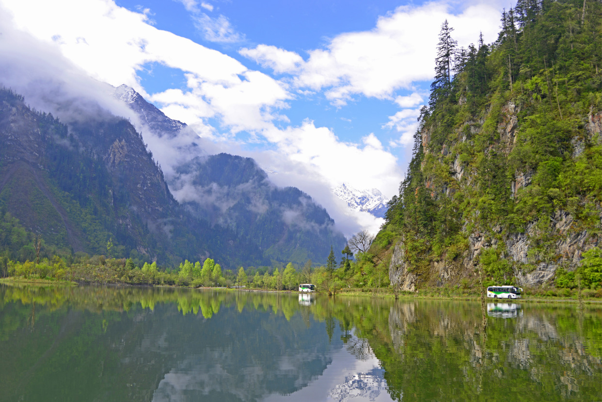 毕棚沟5月份去好玩吗?四川阿坝毕棚沟醉美春天旅行攻略
