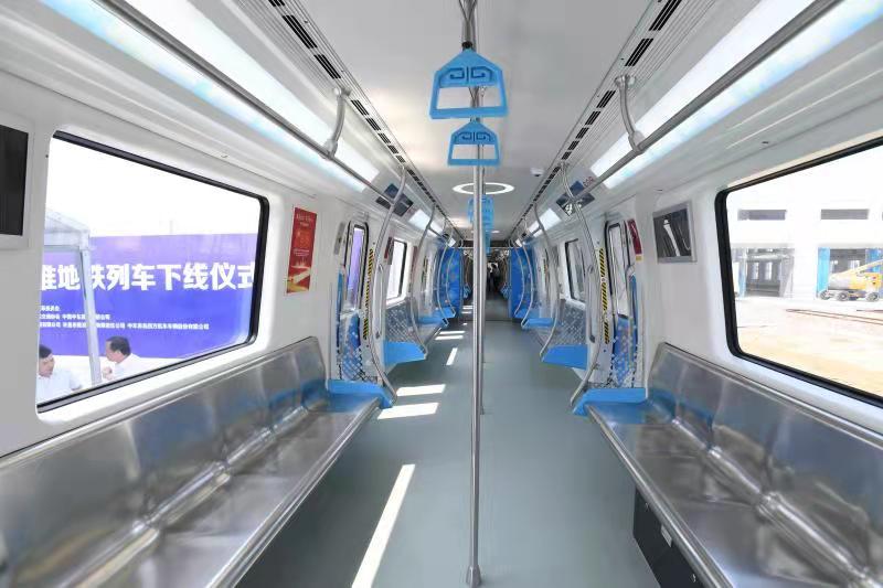 "荥阳造"中国首列中国标准地铁列车下线
