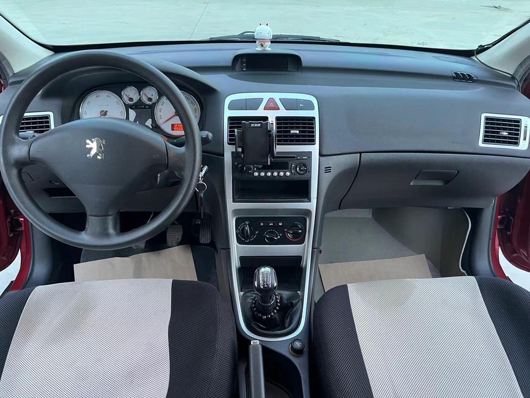 东风标致 307 车内空间大不大