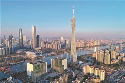 夕阳下的广州塔