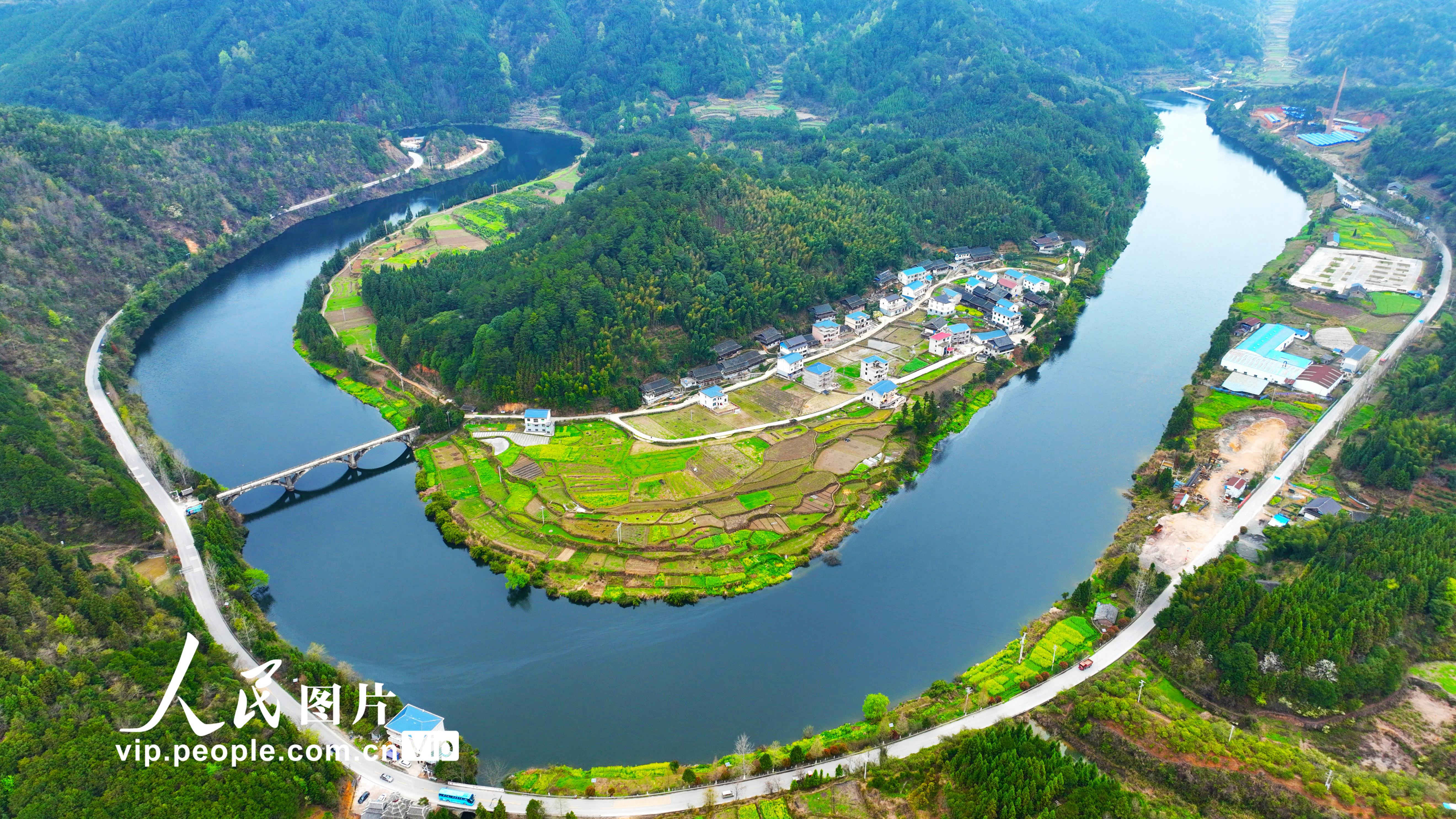 湖南通道:"玉带"弯弯 湿地如画