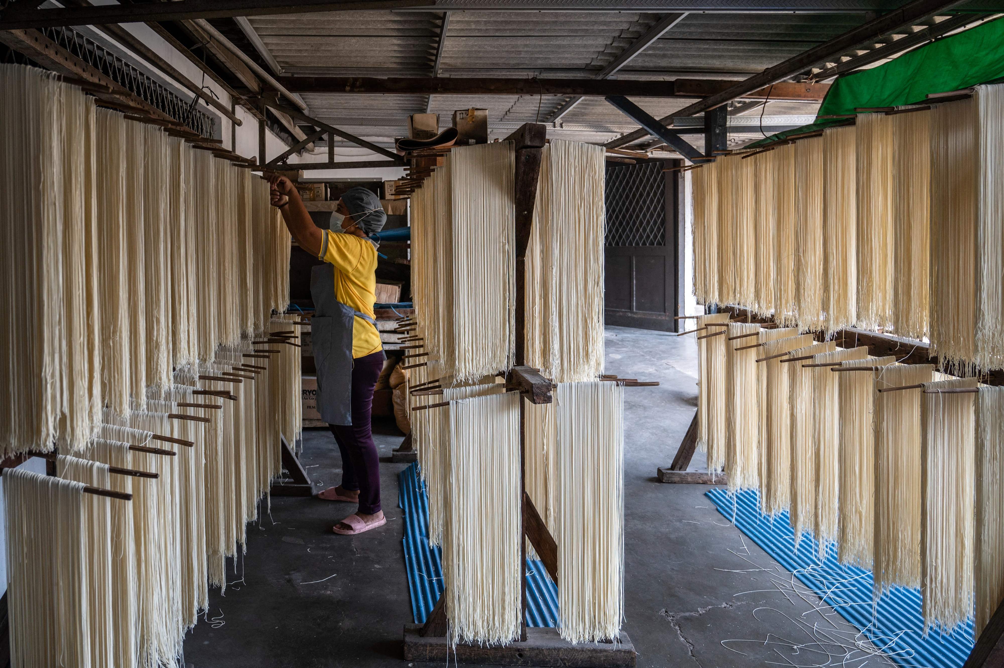 印度尼西亚:制作面条