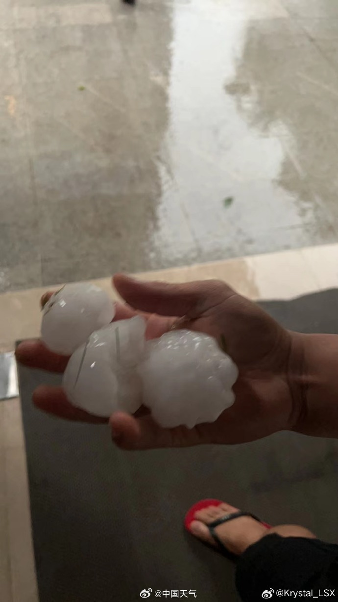 鸡蛋大的冰雹,龙卷风伴随闪电……广州多地出现猛烈强对流天气,气象台