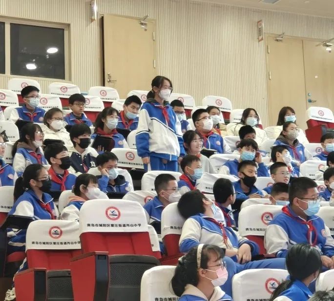 「作家进校园」与作家对话——《青草湾》作者张吉宙走进丹山小学与