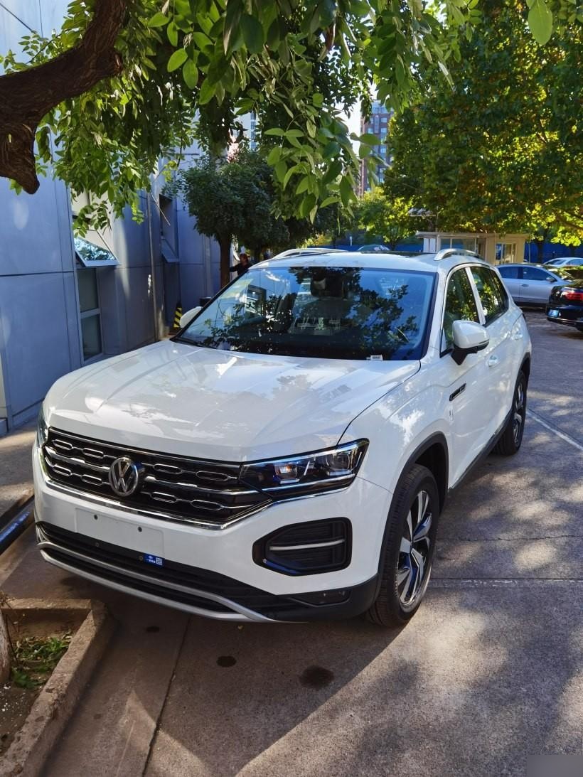 1,2023款大众探岳280的标价定在了199万元,这一价格水平相对较高,但