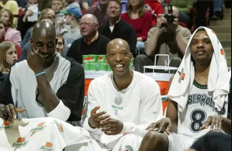 狼图腾——追忆03—04赛季森林狼"三头怪"