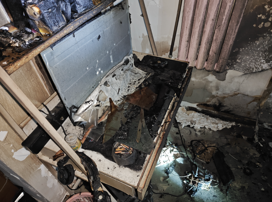 北京违规室内存放充电致火灾八人被拘留