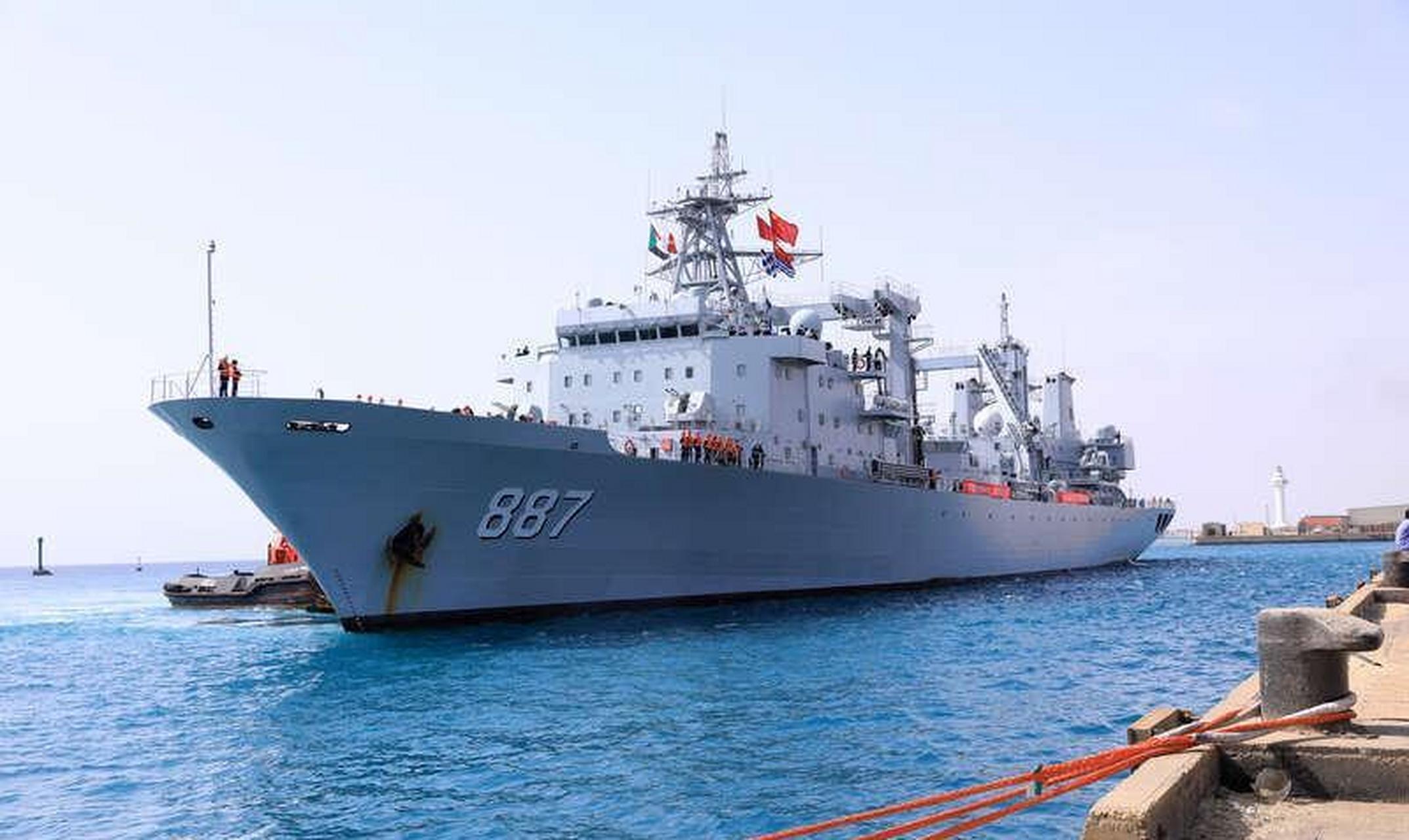 同胞们,无论身处何地,伟大祖国永远是你们最坚强的后盾,人民海军永远