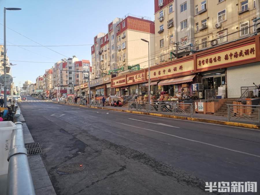 青岛:南山市场大"变身" 干净整洁引居民点赞