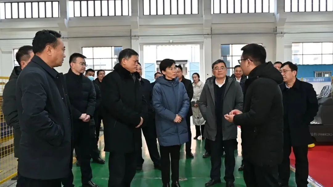 张莉展延安到高新区调研工业企业运行情况