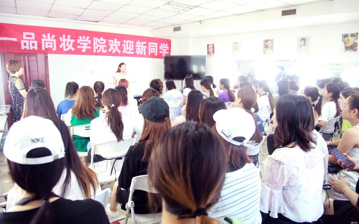 郑州学美甲,美甲培训学校都什么时候开课