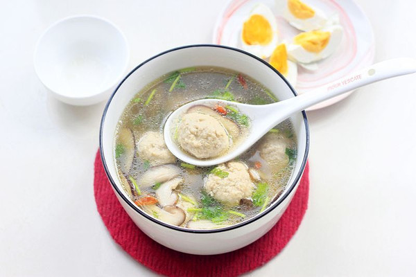 健康美味香菇丸子汤,寒冷冬日里必备哦!