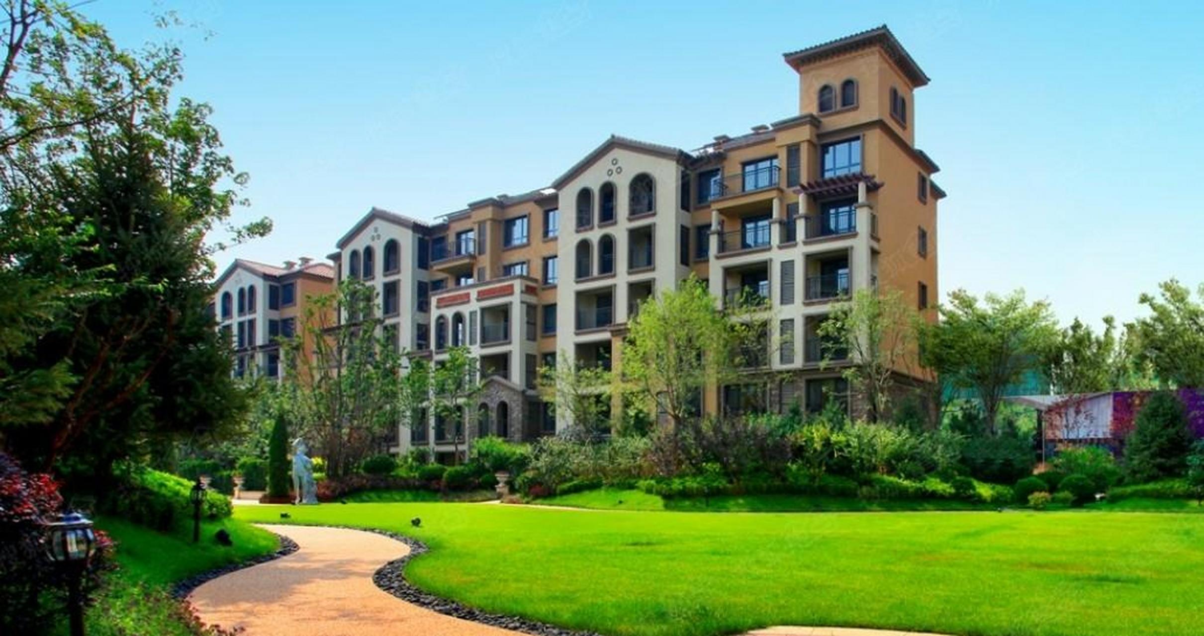 持有首开香溪郡三居,小区非常好,人车分流花园景观,周边的环境也非常