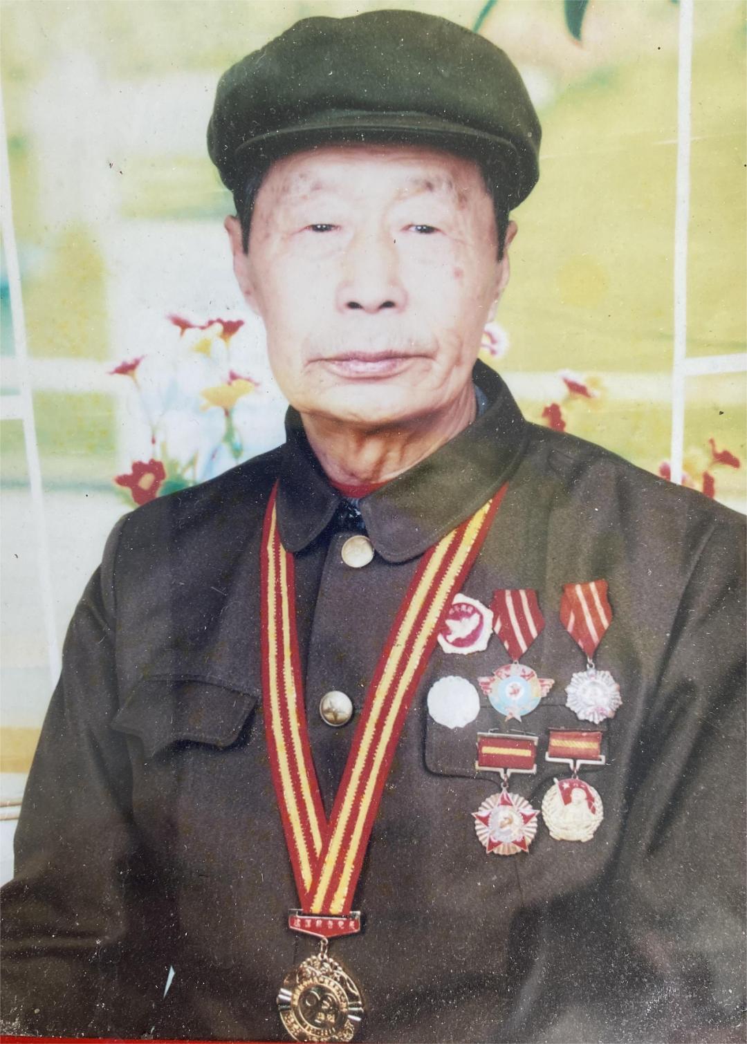 【铭记】第162集丨王树林:神勇炮兵奋战三年 战"五役"威震上甘岭