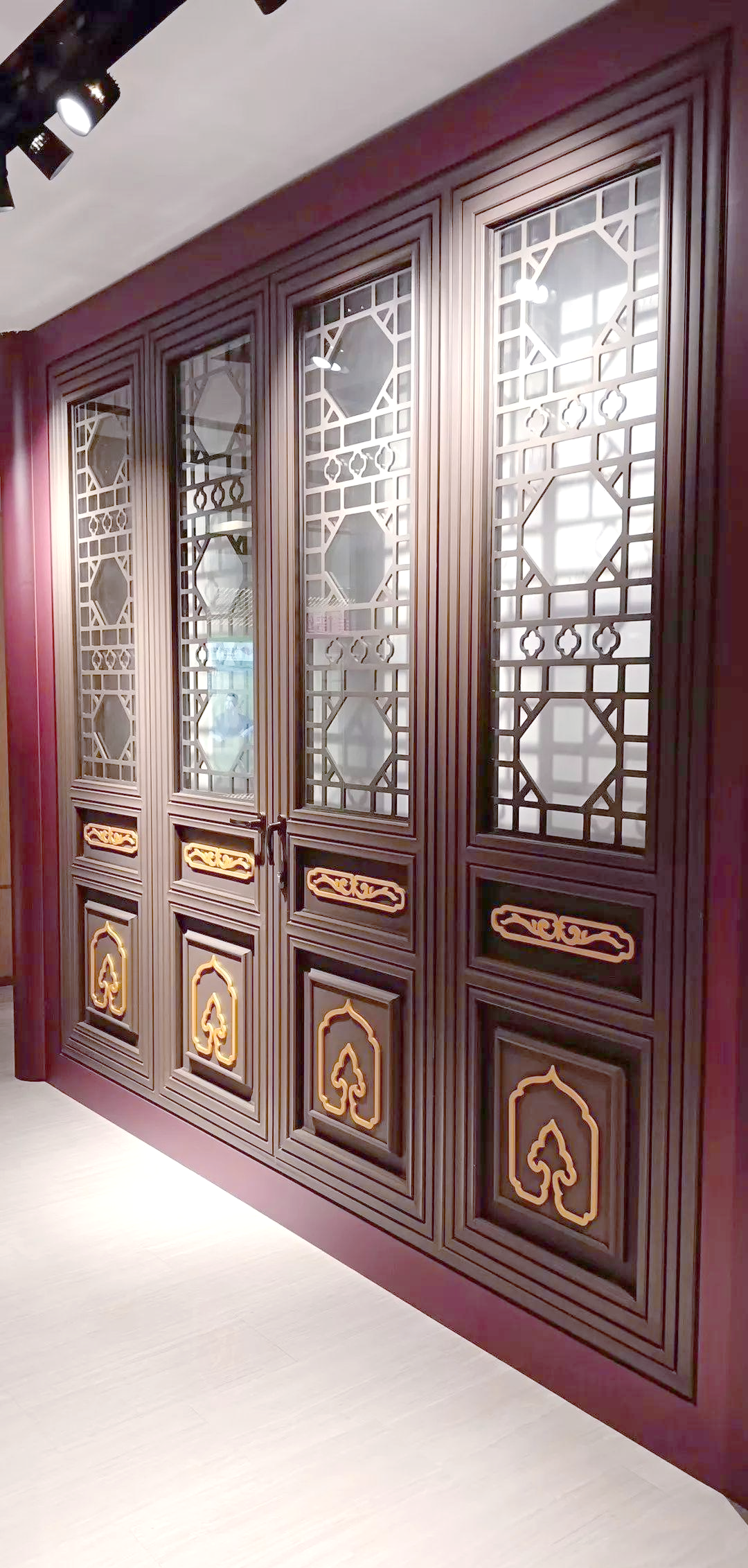 1系列」仿古卯榫双弧面内/外开门,贵族身份的象征