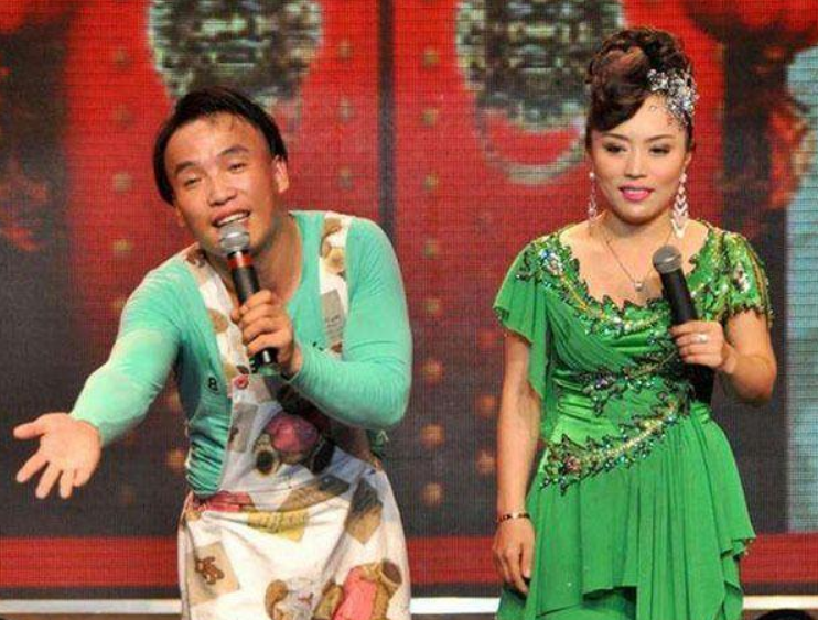 赵本山弟子霍云龙与梦迪离婚,去年已再婚,二婚娇妻比他小11岁
