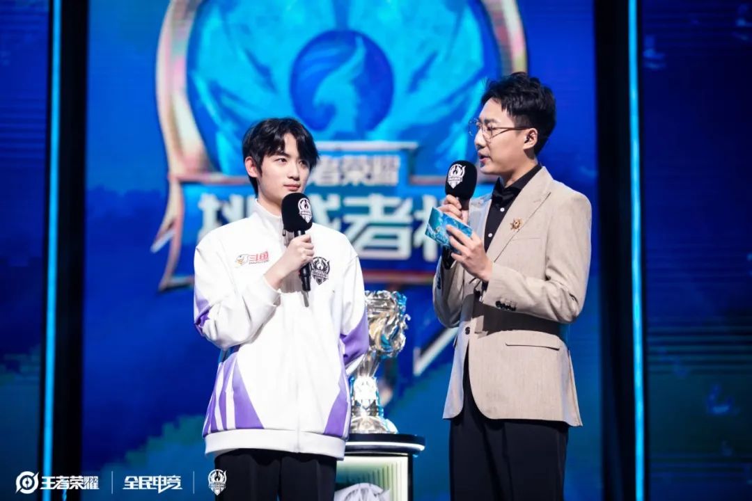 李知恩:自费请教练备战四个月,击败wb,喵鱼,ksg以及boa成挑杯四强打野