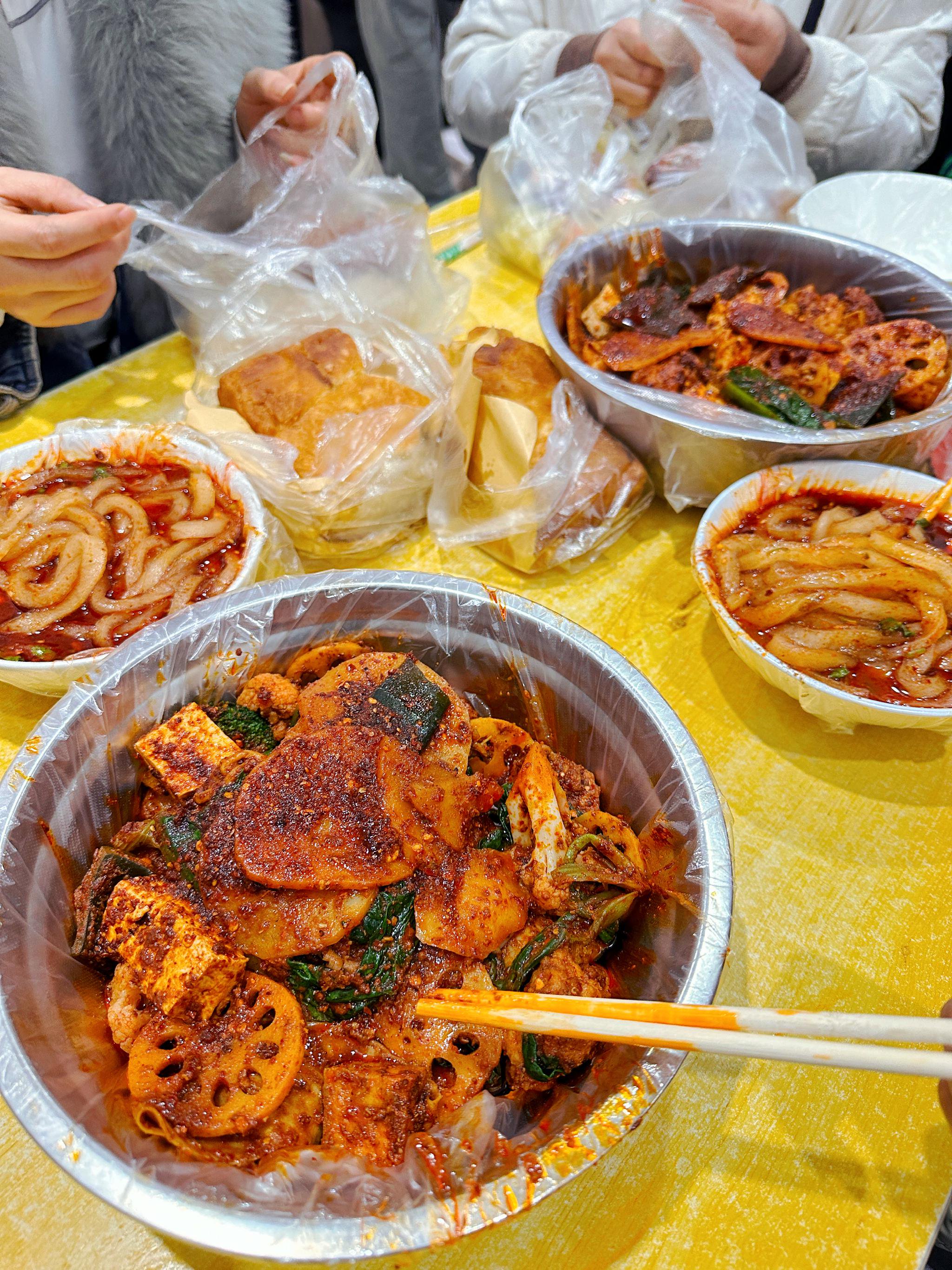 一碗麻辣烫带火一座城,甘肃天水"味蕾游"出圈