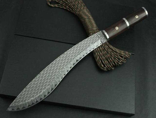 近战格斗明星,"狗腿"造型的尼泊尔军刀了解一下