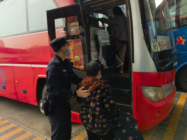 跟着北京警察一起!"花式"开启"五一"档!
