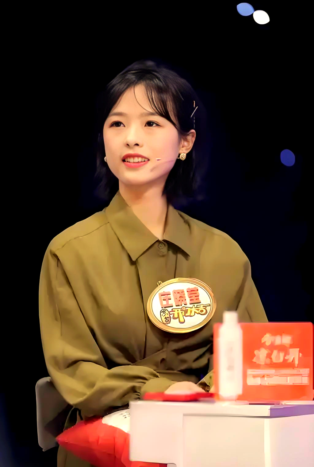 庄晓莹:独特魅力与专业风采的战地蔷薇
