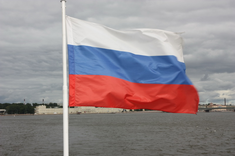 为什么俄罗斯突然"放弃"黄金,却大幅增持美债呢?