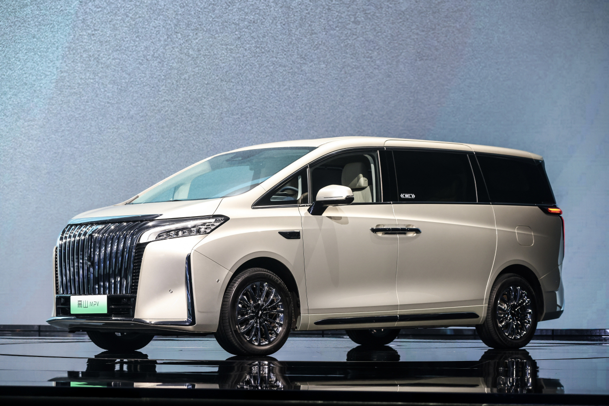 全球最长mpv,卖掉gl8换了魏牌高山,车主:mpv新标杆非它莫属!