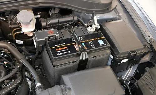 现代领动汽车所配备的电瓶,是一款cca760a型号的12v 70ah蓄电池,它的