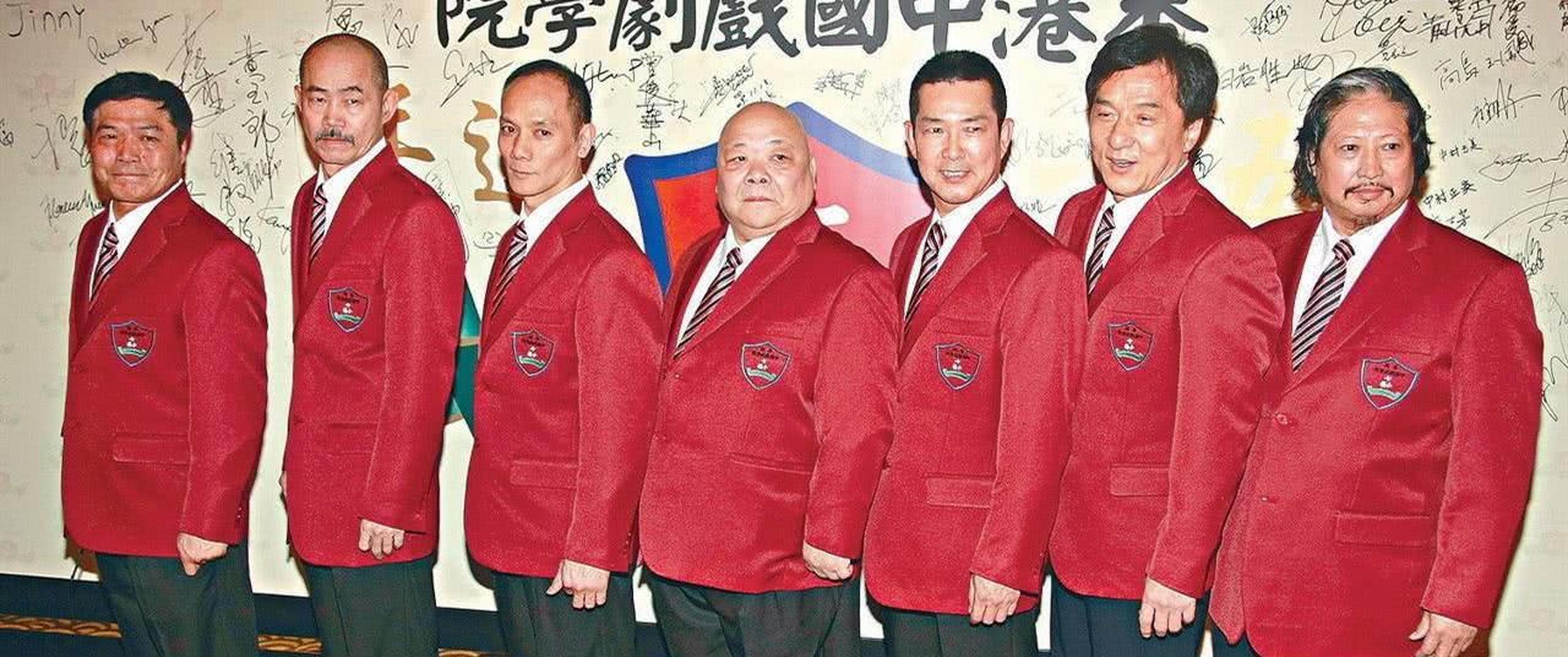 《七小福》原本是香港京剧大师于占元的一部电影作品,由洪金宝,成龙