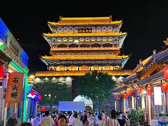 有1808年历史的山西忻州古城,夜市灯如昼