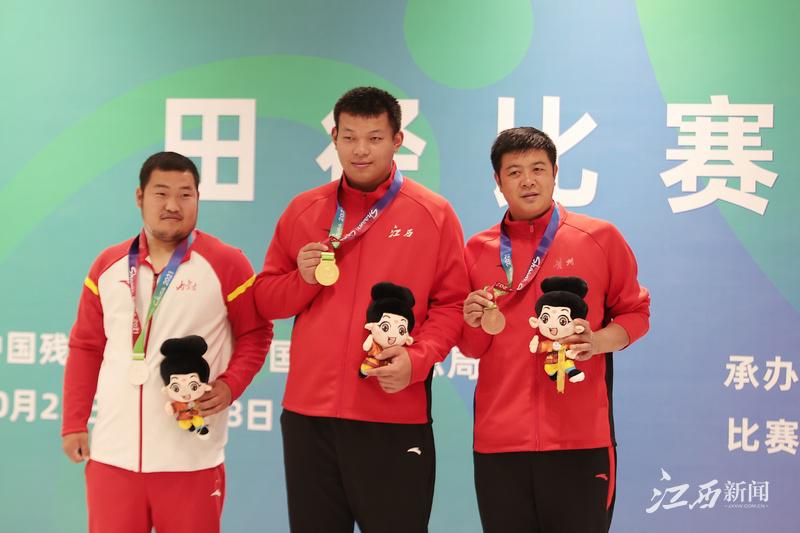 江西运动员李启正,1块金牌3破纪录!