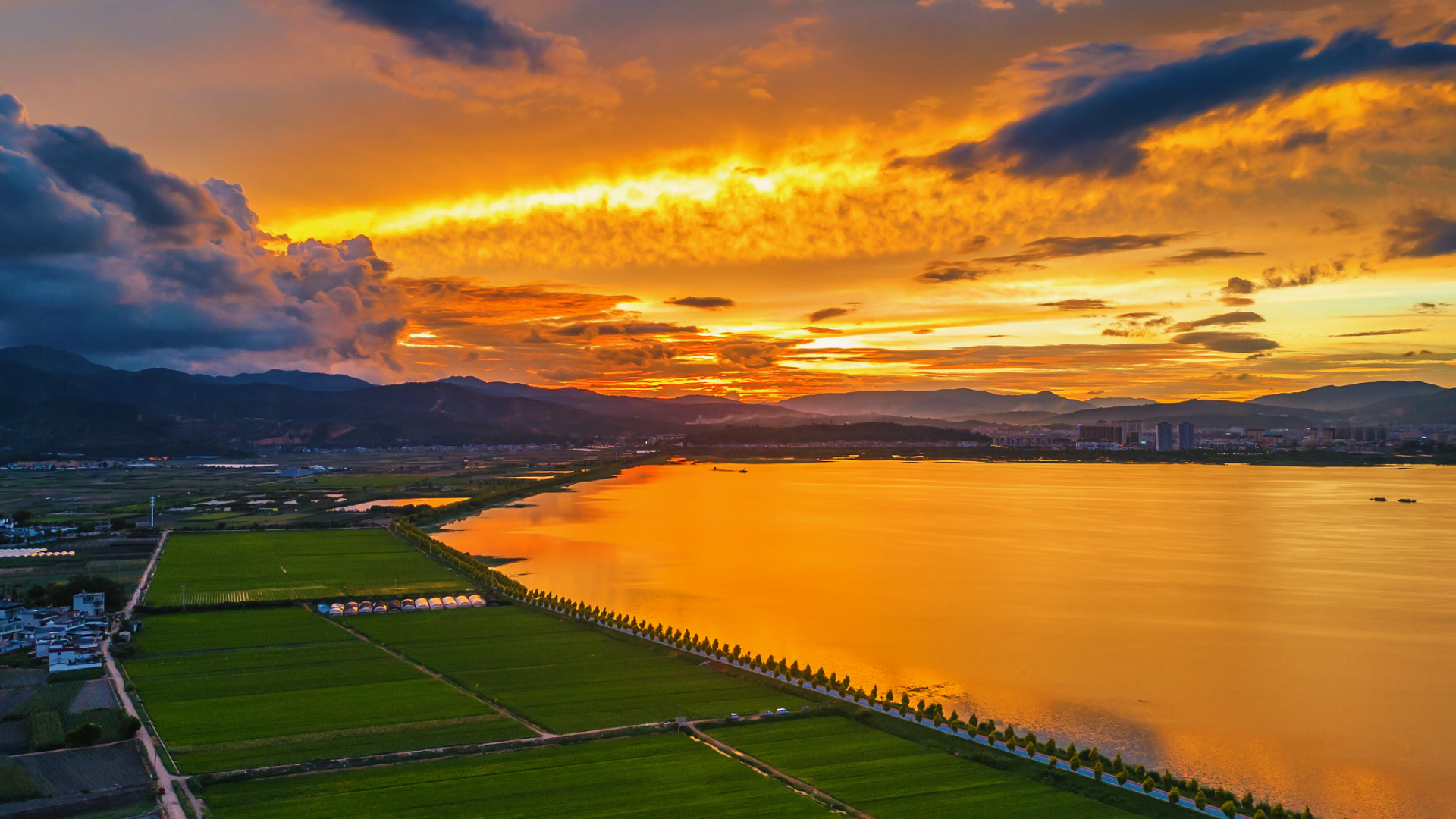 千城胜景|云南石屏:夕阳美如画 清风醉晚霞