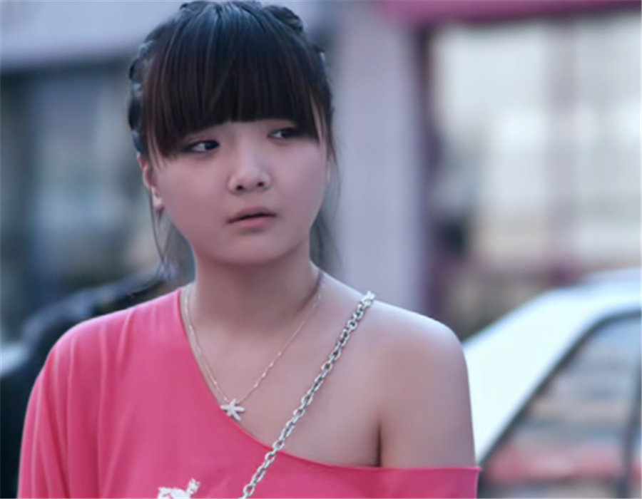 《大男当婚》伍小六:单纯任性的小女生,年龄代沟让曹小强心累了