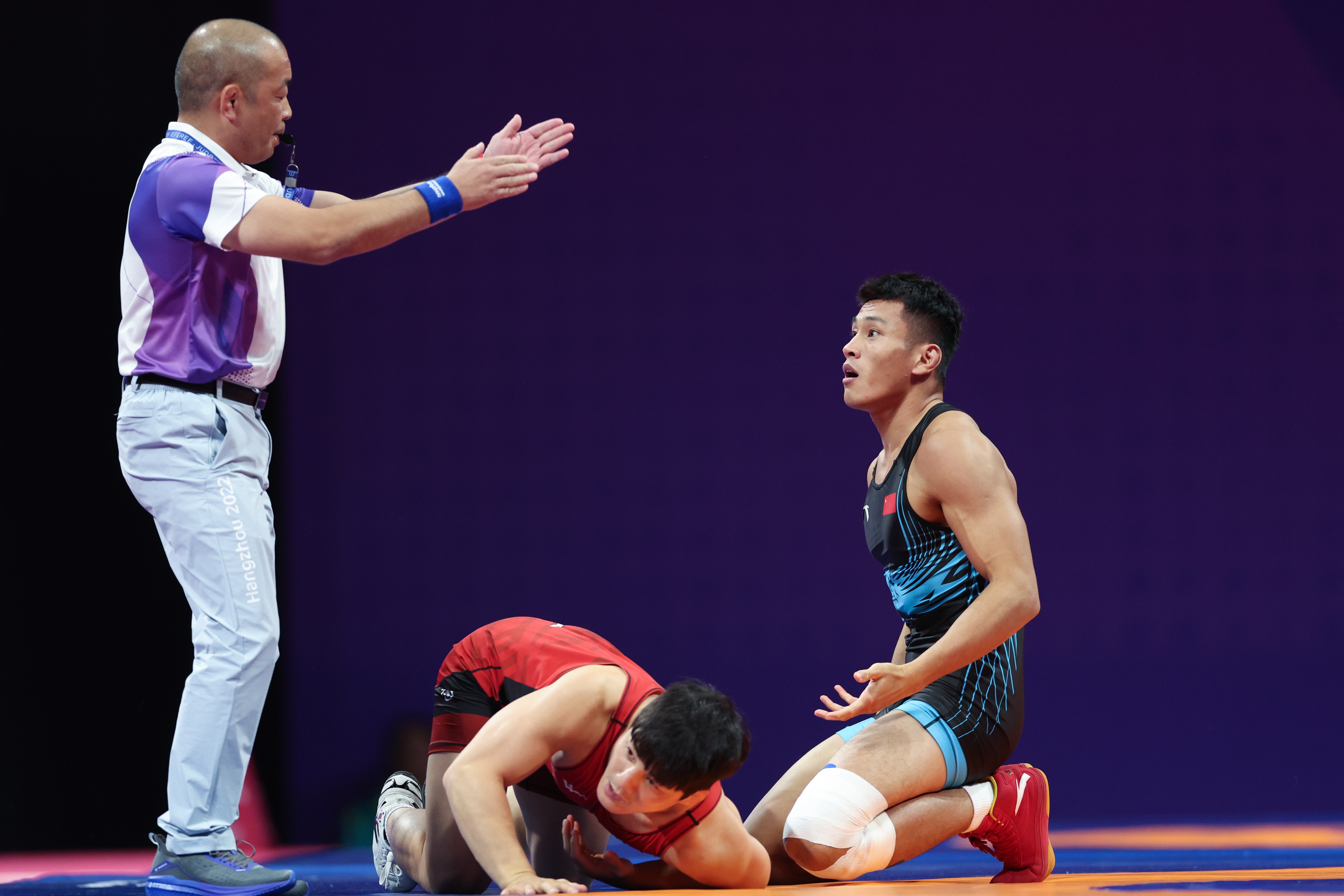 摔跤——男子古典式77公斤级铜牌决赛:中国队选手刘瑞获得铜牌