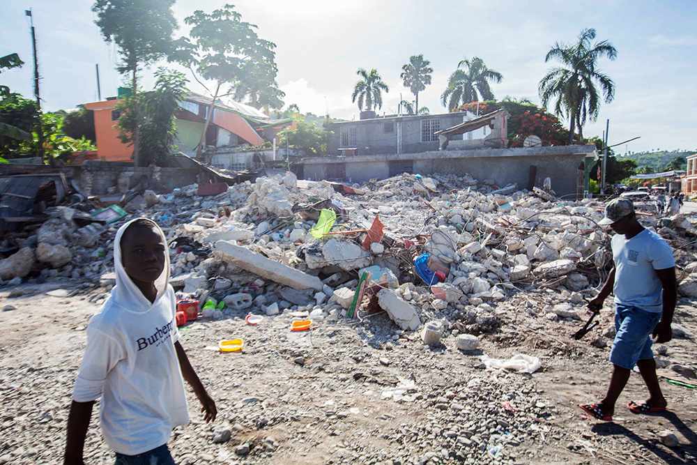 「图集」海地地震已致近两千人遇难,54万名儿童受到严重影响