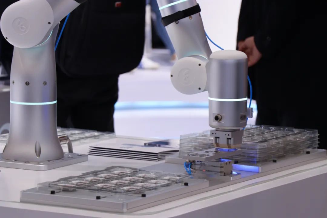 flexiv非夕亮相慕尼黑上海电子生产设备展,面向3c行业提供柔性通用的