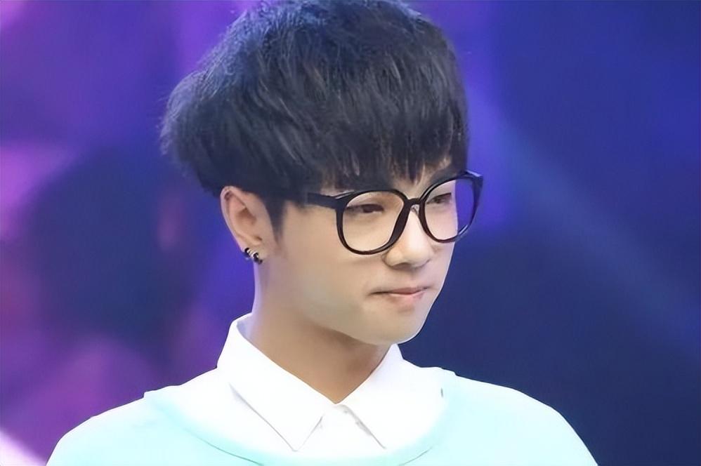 华晨宇家庭背景曝光,原来背景如此深厚,难怪张碧晨要铁了心生孩