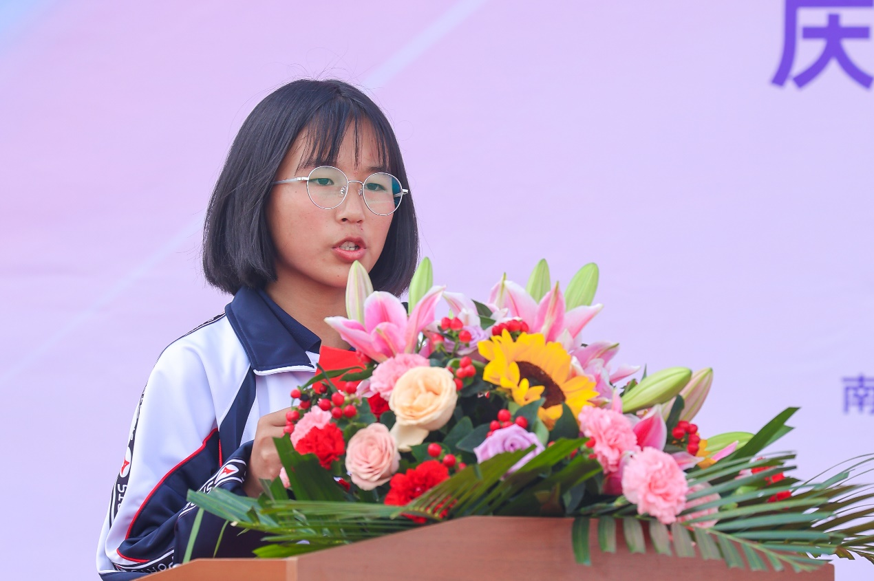 浦银租赁为云南南涧县碧溪乡中学送来爱心与温暖