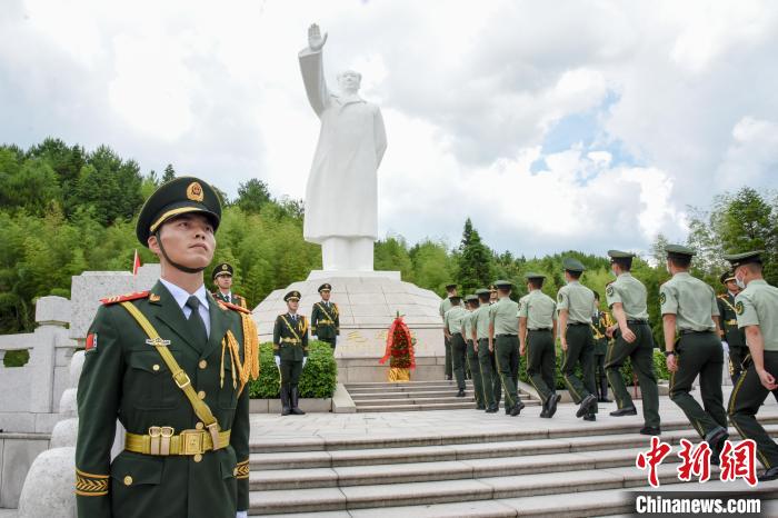 福建龍巖:薪火相傳的新兵