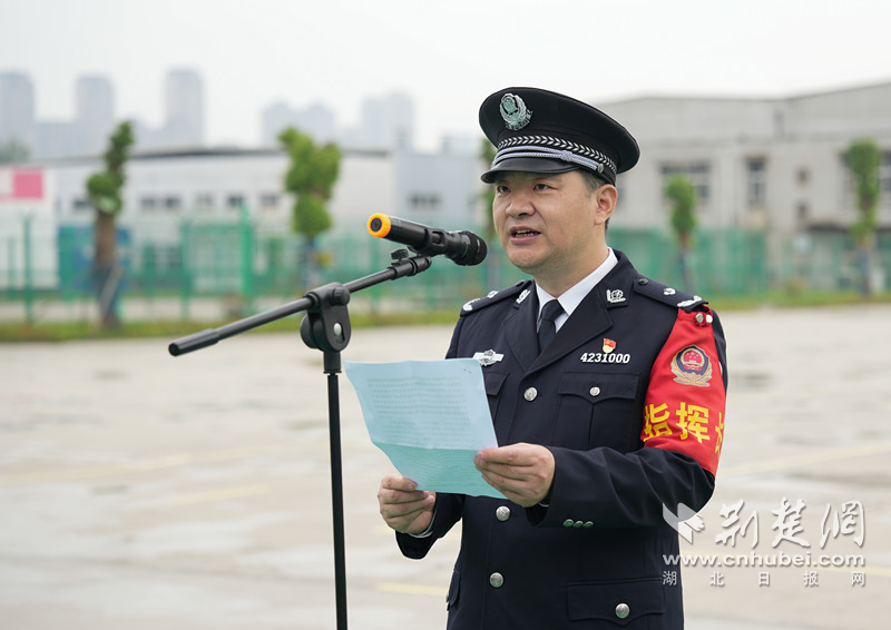 升国旗欢度佳节 迎国庆励志新生——湖北省琴断口监狱举行2023年国庆