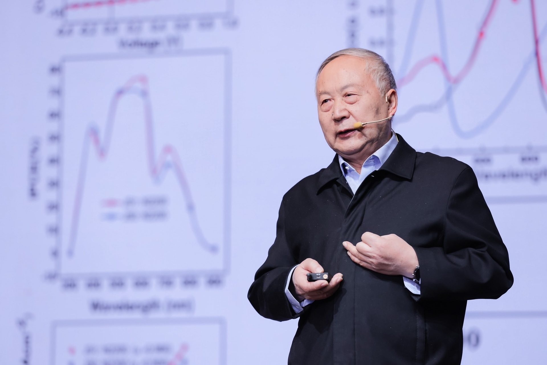 "20年内或将出现太阳能汽车" 李永舫院士抖音开讲太阳能发展与应用