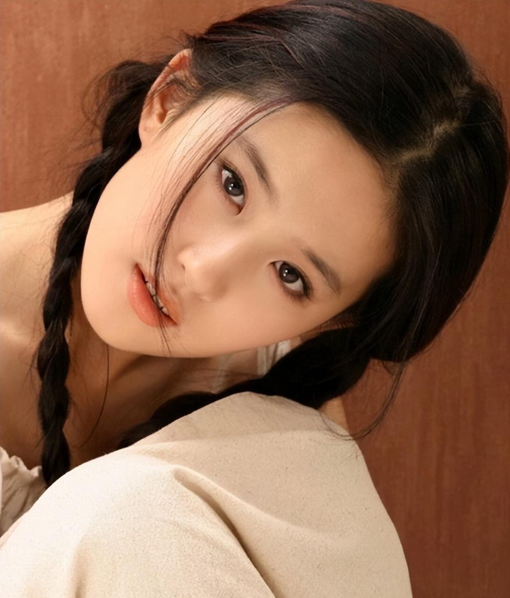 万万没想到,36岁无人敢娶的刘亦菲,活成了谁都惹不起的模样