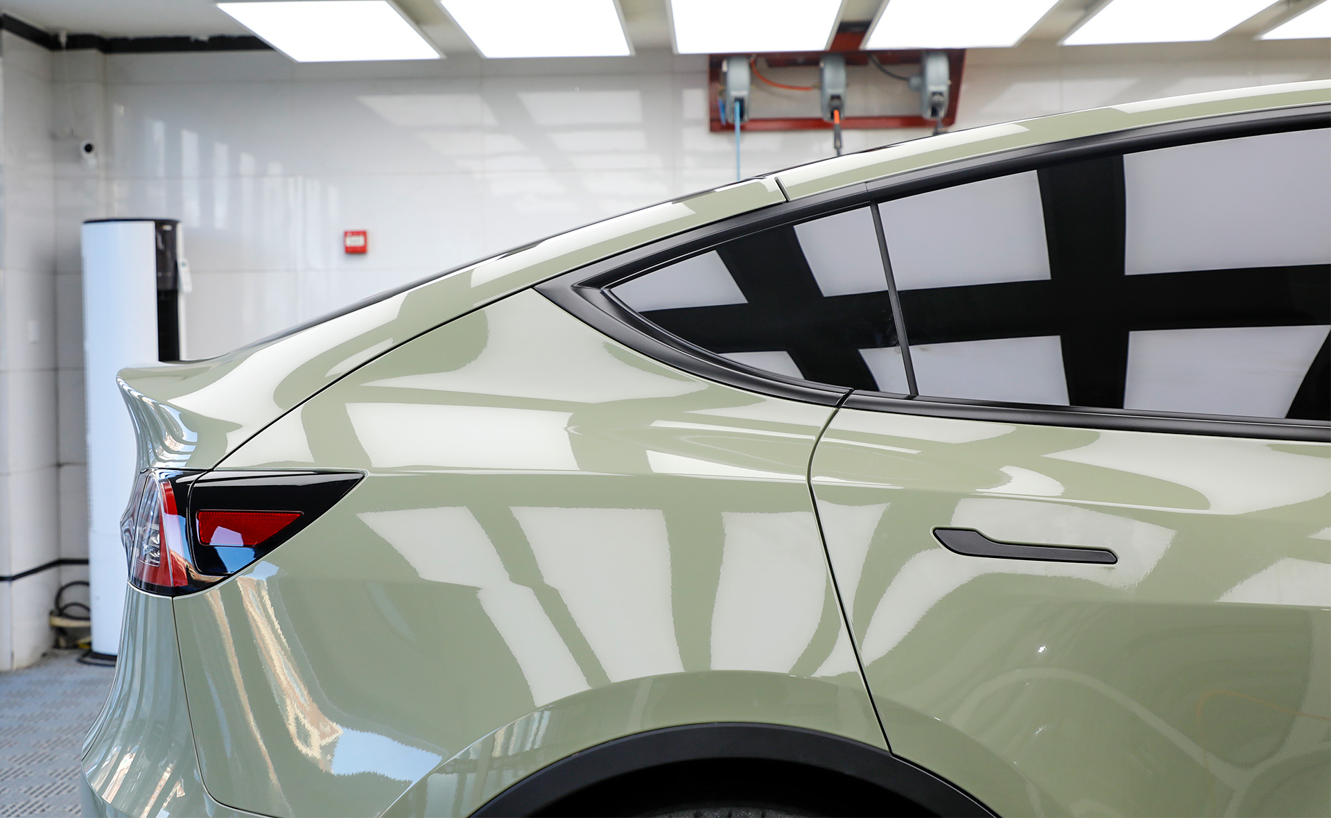 车身改色|特斯拉 modely,充满活力和生机的颜色