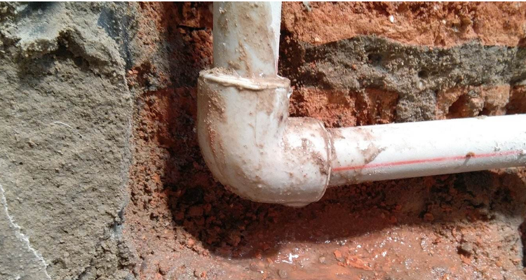 楼上下水管道漏水该谁维修