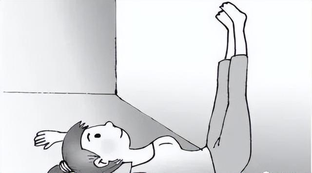 把脚靠墙上10分钟,不废一点力气,全身气血都"通"了