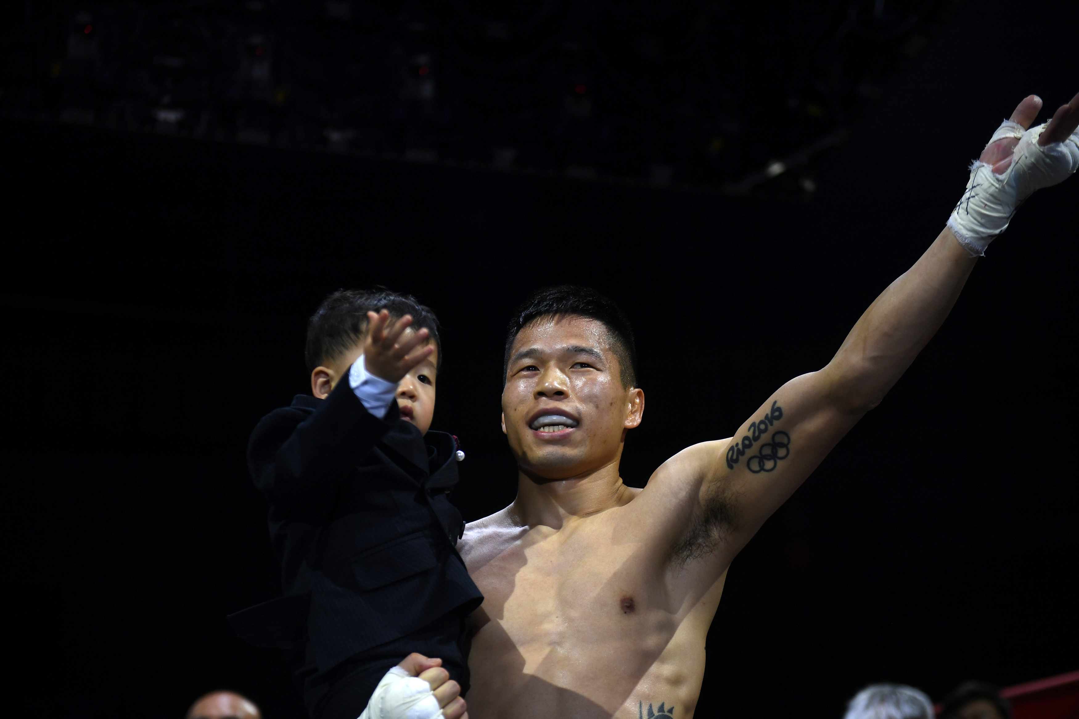 拳击——中国拳手吕斌夺得wba超蝇量级国际金腰带